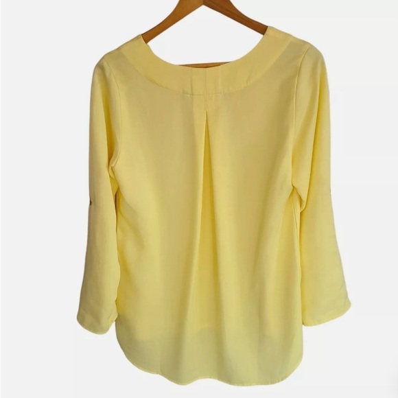 Soft Surroundings Small Roll Tab Sleeve V-neck Yellow Tunic iridescent buttons - Picture 2 of 7